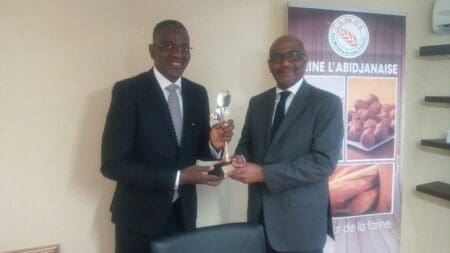 Le Président de la SIPRA reçoit le Grand Prix des bâtisseurs de l’économie africaine
