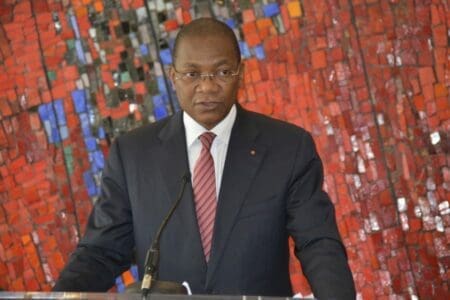 Côte d’Ivoire: le gouvernement annonce l’installation de portiques aux frontières et à l’aéroport Houphouët-Boigny
