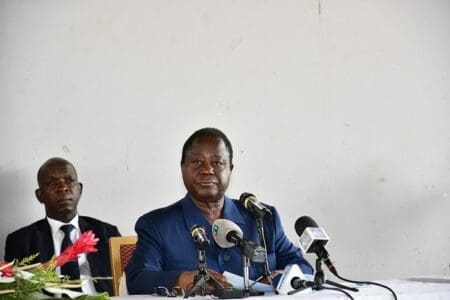 Bédié appelle Ouattara à faire cesser les pratiques « illégales » à la bonne gouvernance