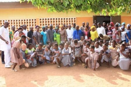 Littérature- FLP: Le poro adopte le livre