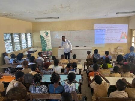 Journée mondiale du climat 2024:Le RJICCE initie les élèves d’ Arc-en-ciel à l’action climatique