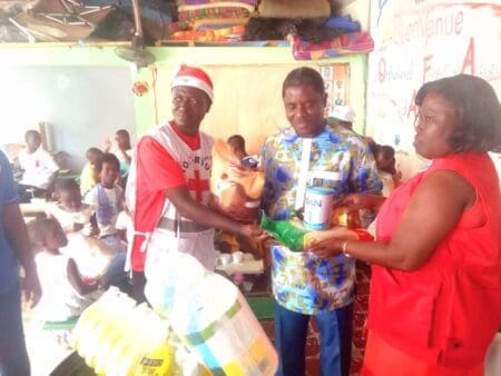 Charité-Noël :Le CNO-CIV aux côtés de la Croix-Rouge de Yopougon pour offrir le sourire  à 178 orphelins