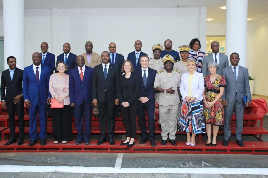 𝐒é𝐜𝐮𝐫𝐢𝐬𝐚𝐭𝐢𝐨𝐧 𝐟𝐨𝐧𝐜𝐢è𝐫𝐞 𝐫𝐮𝐫𝐚𝐥𝐞 : à 𝐥’𝐢𝐬𝐬𝐮𝐞 𝐝𝐞 𝐬𝐚 𝐦𝐢𝐬𝐬𝐢𝐨𝐧 𝐝𝐞 𝐬𝐮𝐢𝐯𝐢, 𝐥𝐚 𝐁𝐚𝐧𝐪𝐮𝐞 𝐦𝐨𝐧𝐝𝐢𝐚𝐥𝐞 𝐬𝐚𝐥𝐮𝐞 𝐥𝐞𝐬 𝐩𝐫𝐞𝐦𝐢𝐞𝐫𝐬 𝐚𝐜𝐪𝐮𝐢𝐬 𝐝𝐮 𝐏𝐑𝐄𝐒𝐅𝐎𝐑